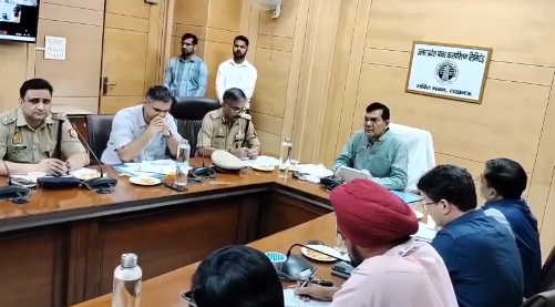 aksharma fire on officers