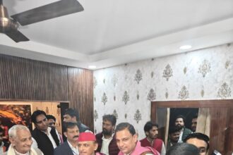 880d9654 b23b 4639 a3cf 643489b94b52