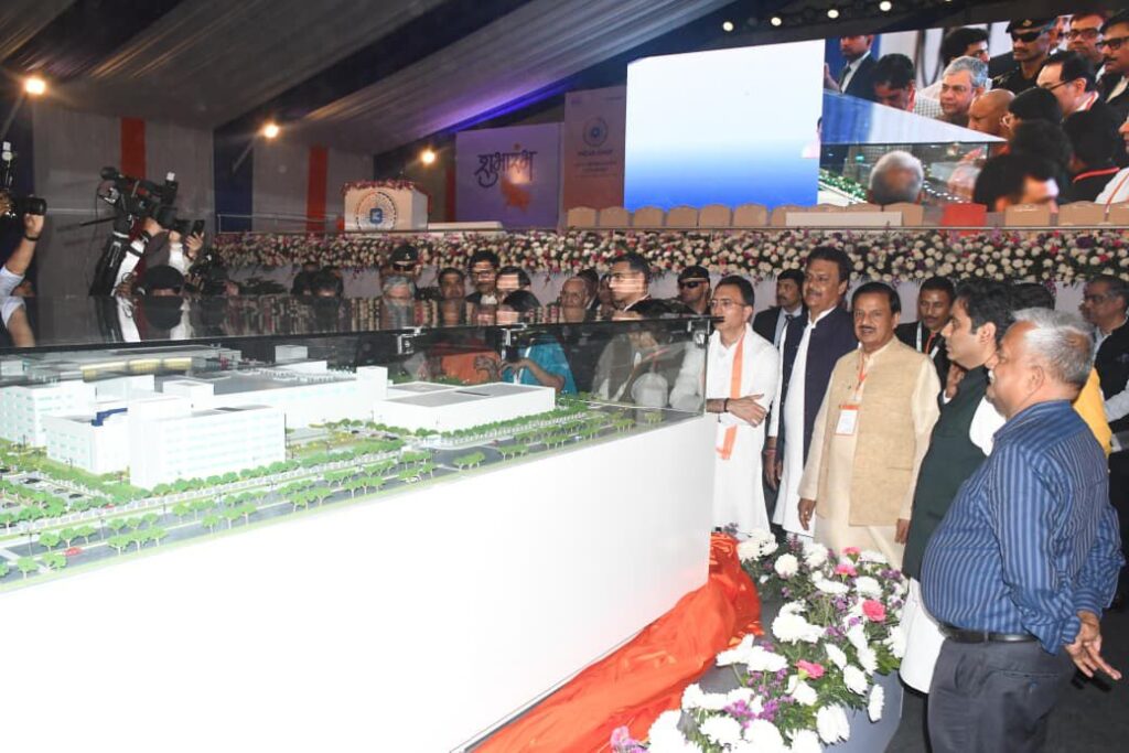 लाइट, कैमरा, एक्शन! मुख्यमंत्री आए, प्रधानमंत्री भी वर्चुअली आए, पर इंडिया चिप सेमीकंडक्टर कंपनी शिलान्यास के साथ भी फिल्मसिटी का कुछ नहीं हुआ, क्या सीएम योगी आदित्यनाथ के लिए शर्मिंदगी का कारण बन जायेगी बेव्यू भूटानी फिल्मसिटी ? 2 20260221 2304297692959242965580883