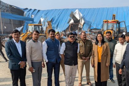 yamuna industrial development authority took strict action against illegal encroachments on 25 hectares