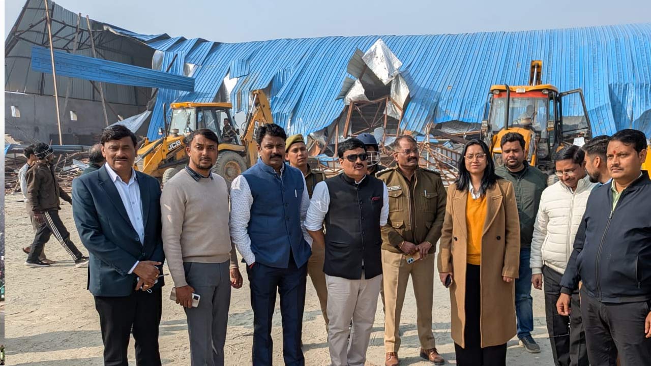 yamuna industrial development authority took strict action against illegal encroachments on 25 hectares